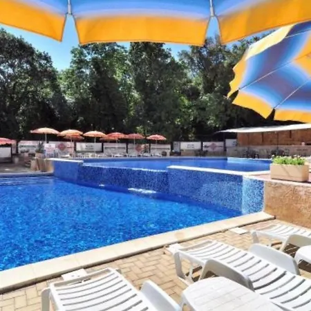 Park - Pool & Free Parking In Golden Sands شقة